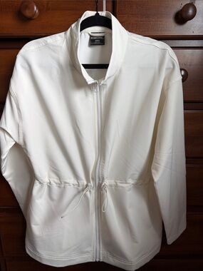 32 Degrees Women’s White Zip-Front Lightweight Rain Jacket
